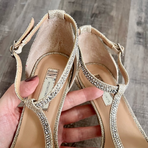 I.N.C. Glittery Bow T-Strap Heels Size 7.5 Holiday Party Wedding - Picture 10 of 10